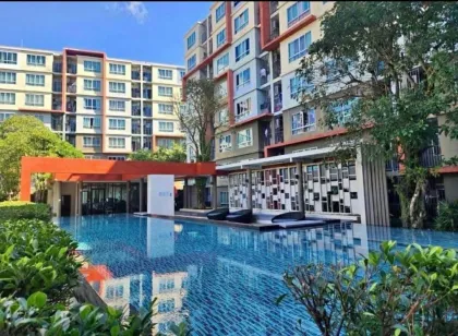 Угловая квартира с 1 спальней и 1 ванной на верхнем этаже в D Condo Kathu