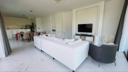 Просторная вилла с 3 спальнями, бассейном и видом на озеро в Casa Signature, Ratsada