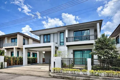 Вилла с 3 спальнями и 3 ванными в Burasiri Kohkeaw, Рай