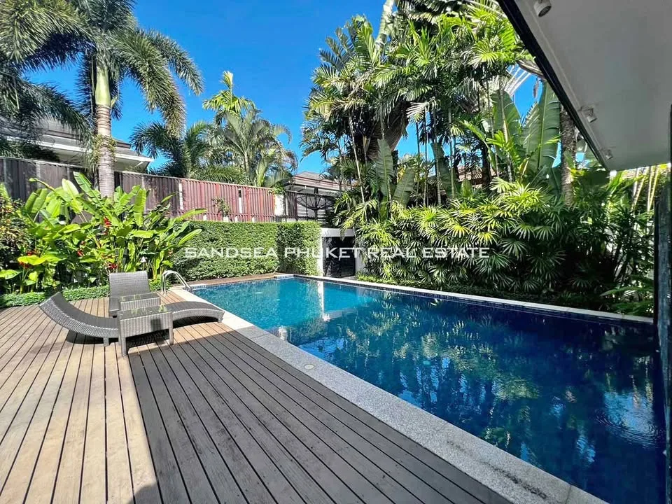 Villa de lujo con piscina y 3 dormitorios en Layan