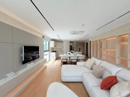 Luxus 3-Zimmer Eigentumswohnung mit Seeblick in Cherngtalay, Phuket