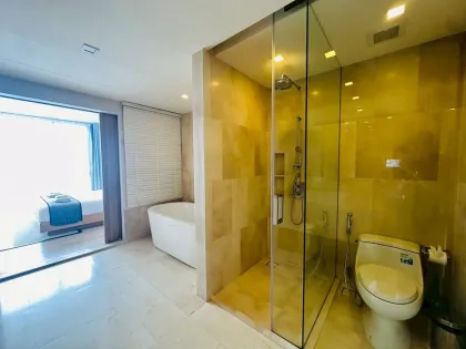 Роскошная двухуровневая квартира с 2 спальнями в Baan Mai Khao