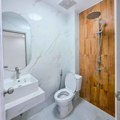 Maison mitoyenne rénovée 2 chambres 2 salles de bain à Kathu