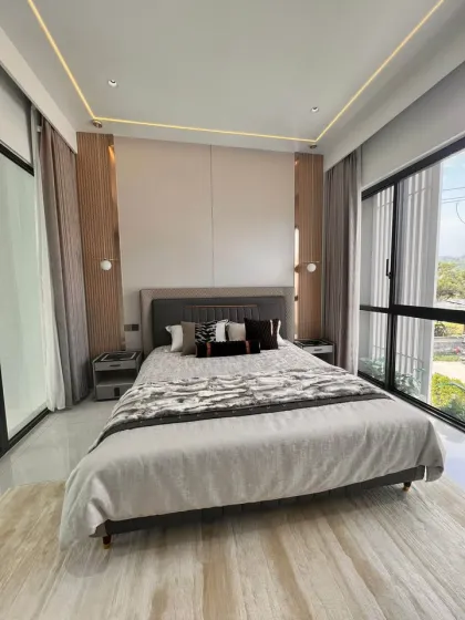 Вилла с 4 спальнями и 5 ванными в Larimar Villa, Чалонг, Пхукет