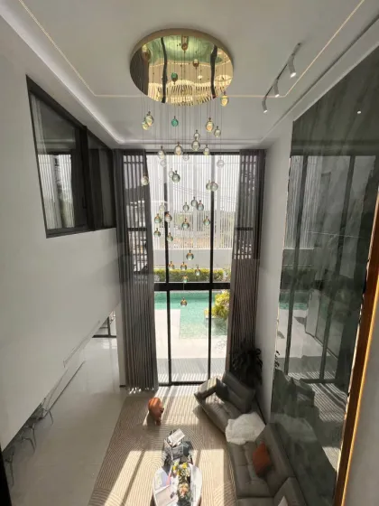 Вилла с 4 спальнями и 5 ванными в Larimar Villa, Чалонг, Пхукет