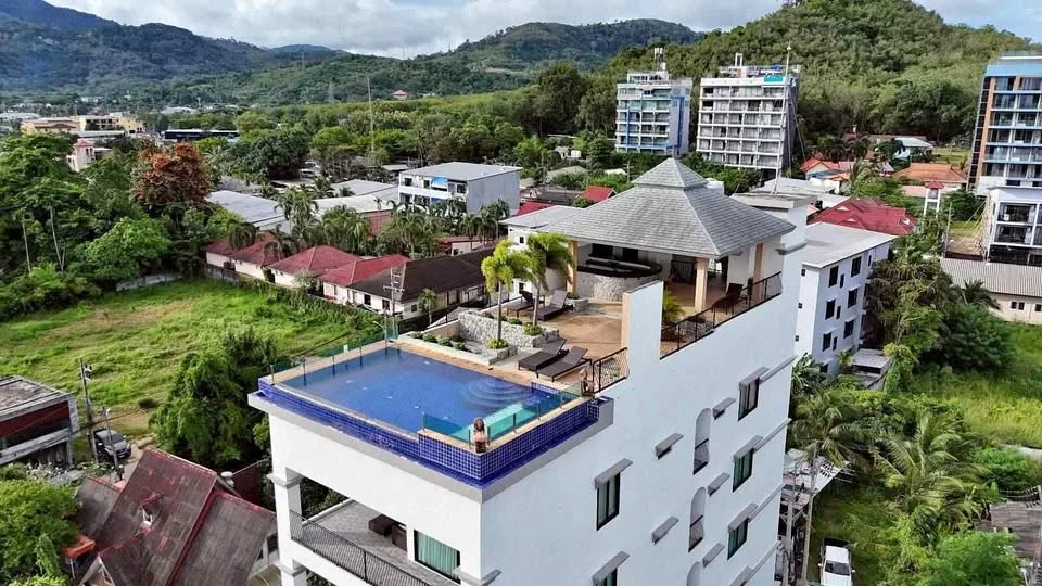 Luxuriöses Boutique-Apartmentgebäude in Phuket's Fitnessstraße mit Volleigentum