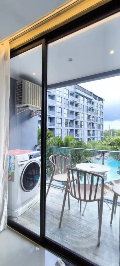 Apartamento de 2 Dormitorios en Kamala con Vista a la Piscina