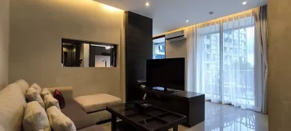 Apartamento de 2 Dormitorios en Kamala con Vista a la Piscina