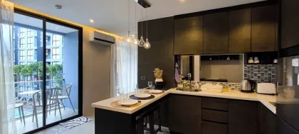 Apartamento de 2 Dormitorios en Kamala con Vista a la Piscina