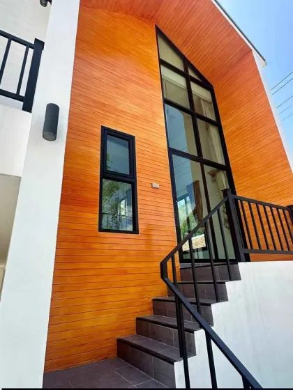 Villa 4 Chambres avec Piscine dans un Quartier Calme de Thalang
