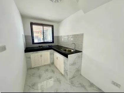 Villa 4 Chambres avec Piscine dans un Quartier Calme de Thalang