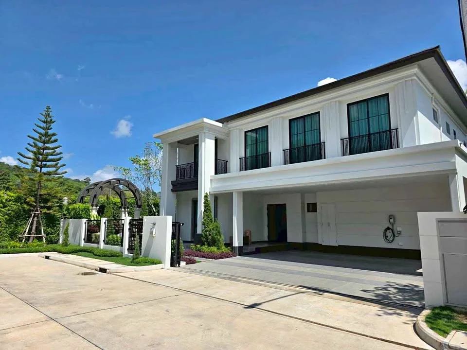 Villa Esquinera 3 Dorm 5 Baños en Setthasiri Koh Kaew