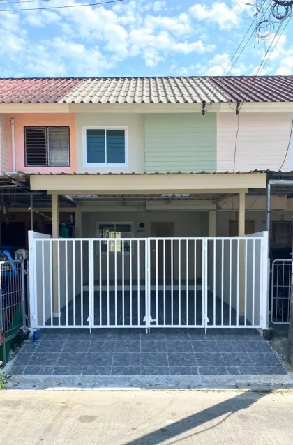 Casa adosada de 2 habitaciones y 1 baño en venta en Thalang