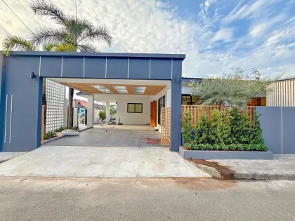 Spacious 4-Bedroom Corner Villa with Garden in Bang Tao, Phuket