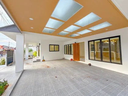Spacious 4-Bedroom Corner Villa with Garden in Bang Tao, Phuket