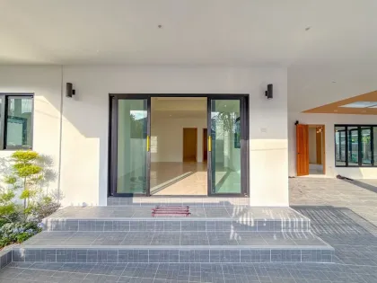 Spacious 4-Bedroom Corner Villa with Garden in Bang Tao, Phuket
