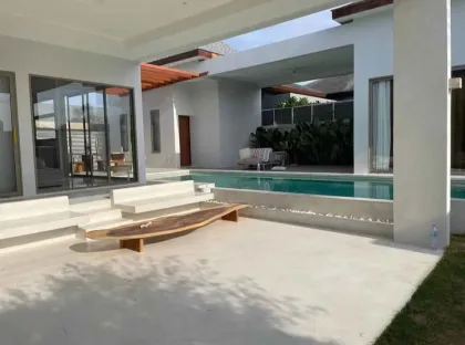 Просторная вилла с 4 спальнями и приватным бассейном в Ananda Lake View
