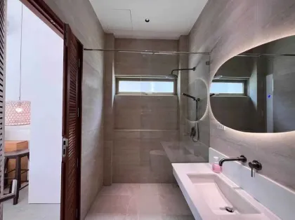 Просторная вилла с 4 спальнями и приватным бассейном в Ananda Lake View