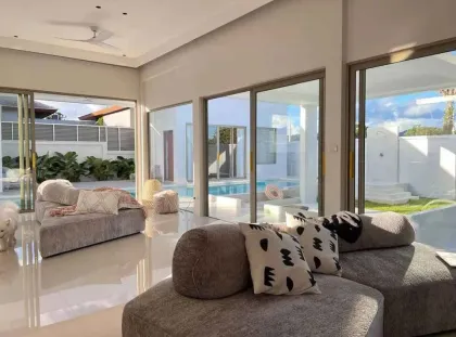Просторная вилла с 4 спальнями и приватным бассейном в Ananda Lake View