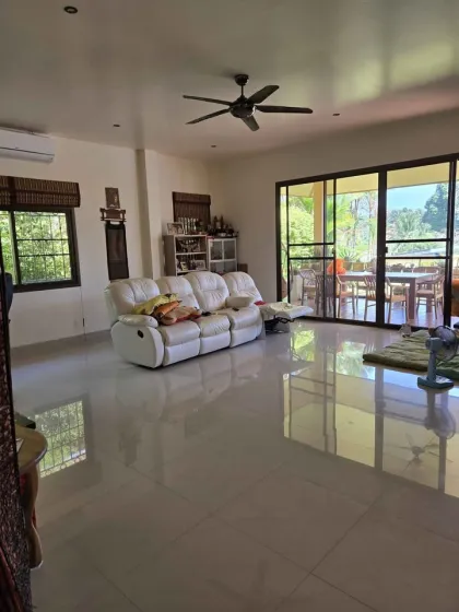 Вилла с бассейном, 2 спальни и 3 ванны в Phuket Residence Village, Рай