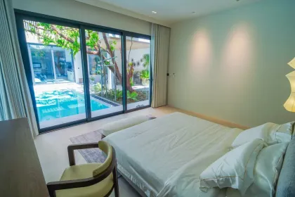Villa de lujo con 4 dormitorios y 5 baños con piscina cerca de la Bahía de Chalong