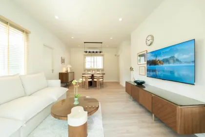 4-Bedroom 3-Bathroom Single-Family Villa at Sansiri Retreat, Koh Kaew