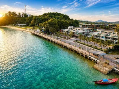 Sea View Condo 2 Beds 1 Bath at The Pixel Panwa