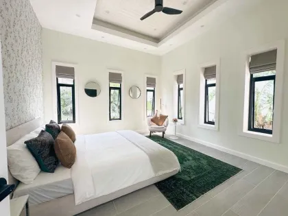 Lujosa villa de 5 dormitorios con impresionantes vistas al mar en Playa Surin