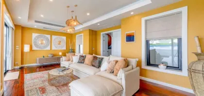 Lujosa villa de 5 dormitorios con impresionantes vistas al mar en Playa Surin