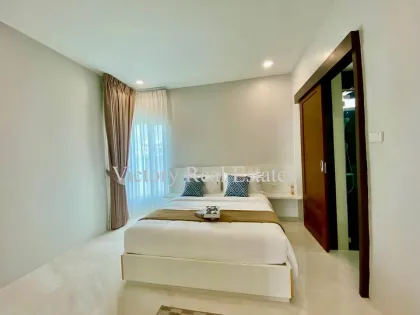 Private Pool Villa with 4 Bedrooms & 5 Bathrooms in Thalang