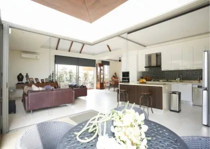Geräumige 3-Schlafzimmer-Villa mit privatem Pool bei Rawai und Nai Harn