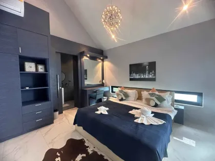 3-Bedroom Private Pool Villa by Wallaya in Pasak8