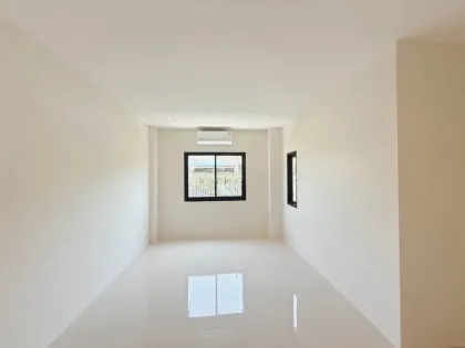 Современный угловой таунхаус с 3 спальнями в Phuket Villa 3