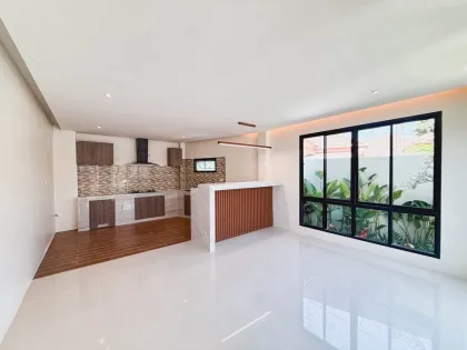 Современный угловой таунхаус с 3 спальнями в Phuket Villa 3