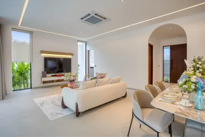 Villa moderna de lujo con 4 habitaciones y piscina en venta en Thalang, Phuket