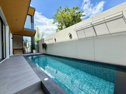 Villa nueva de 3 dormitorios con piscina en excelente ubicación en Rawai