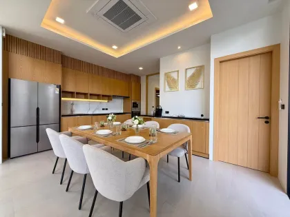Villa nueva de 3 dormitorios con piscina en excelente ubicación en Rawai