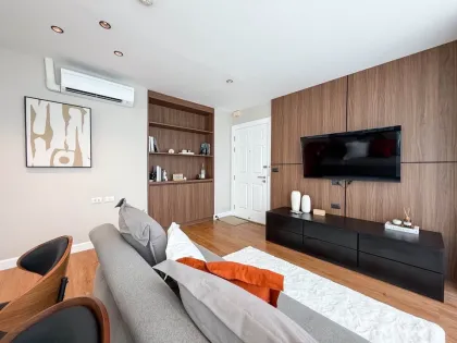 Renovierte 1-Zimmer-Modernwohnung im The View Condo Suanluang