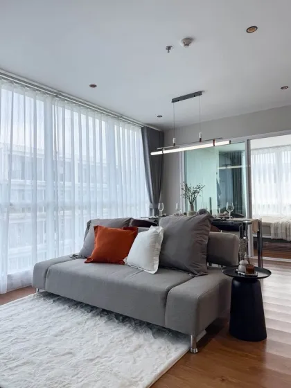 Renovierte 1-Zimmer-Modernwohnung im The View Condo Suanluang