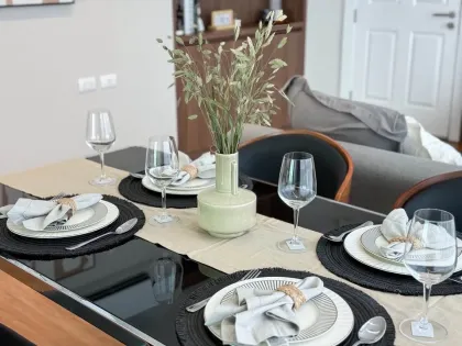 Renovierte 1-Zimmer-Modernwohnung im The View Condo Suanluang