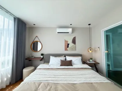 Renovierte 1-Zimmer-Modernwohnung im The View Condo Suanluang