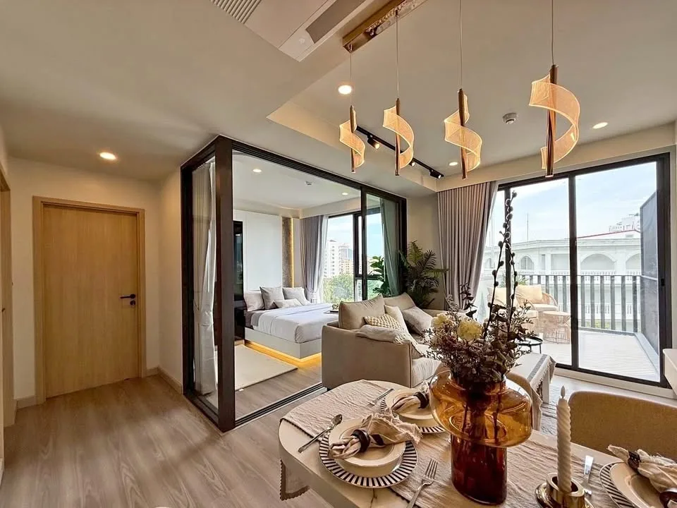 2 спальни, 2 ванные в кондоминиуме The Deck Patong с бассейном и видом на горы