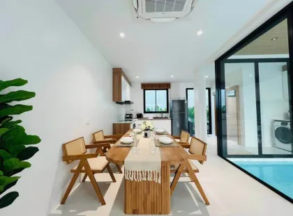Villa Moderna Acogedora con Piscina en Venta en Pasak, Cherng Talay, Phuket