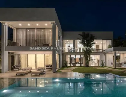 Neue Design-Panoramavilla in Laguna mit Golfblick