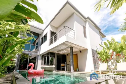 Вилла с 2 спальнями и 3 ванными и собственным бассейном в Riverhouse Phuket