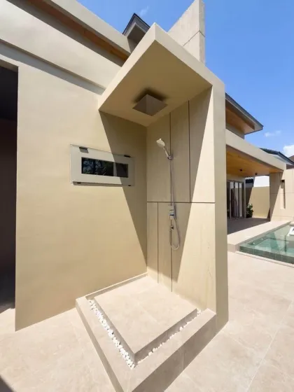 Villa privada de lujo con piscina y vistas al lago en Chalong