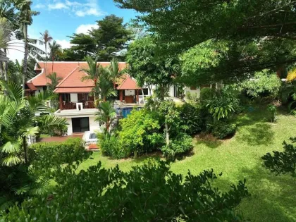 Вилла с 5 спальнями в продаже в Baan-Bua Naiharn