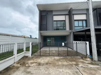 Nouvelle maison de ville 3 chambres 3 salles de bain au centre de Phuket, prête à emménager