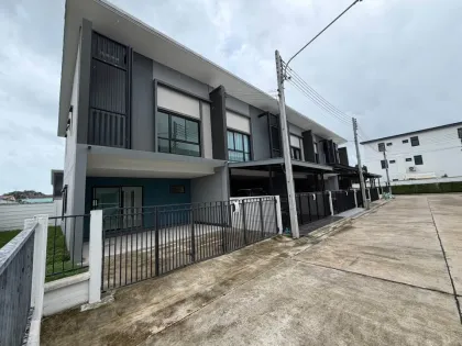 Nouvelle maison de ville 3 chambres 3 salles de bain au centre de Phuket, prête à emménager