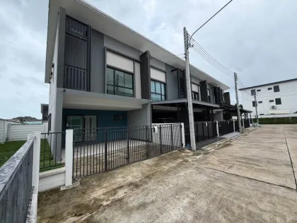 Nouvelle maison de ville 3 chambres 3 salles de bain au centre de Phuket, prête à emménager